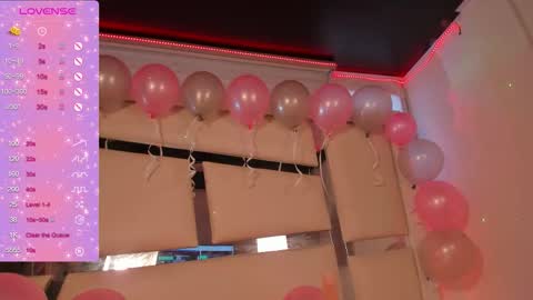 Snapshot of lola_js chatting on October 10, 2025, 9:14 pm lola_js online show from October 10, 2025, 9:14 pm