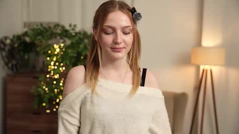 Snapshot of lola_stolberg chatting on October 8, 2025, 8:06 pm Kaaaaaaaaaateeee online show from October 8, 2025, 8:06 pm