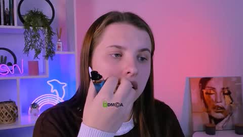 Snapshot of lola_swon chatting on October 8, 2025, 7:11 pm Lola online show from October 8, 2025, 7:11 pm