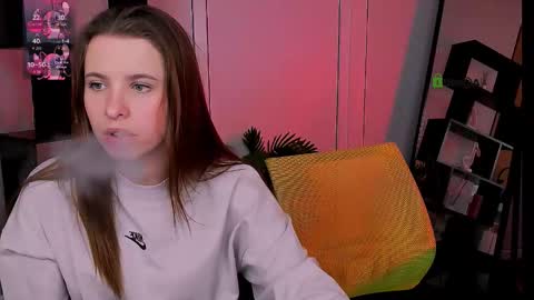 Snapshot of lola_swon chatting on October 25, 2025, 7:08 pm Lola online show from October 25, 2025, 7:08 pm