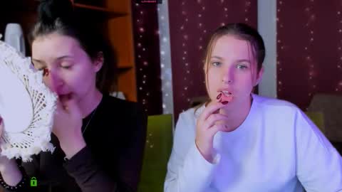 Snapshot of lola_swon chatting on November 5, 2025, 7:25 pm Lola online show from November 5, 2025, 7:25 pm