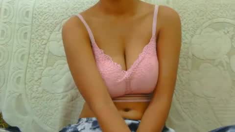 lolaa online show from January 15, 2025, 10:06 am