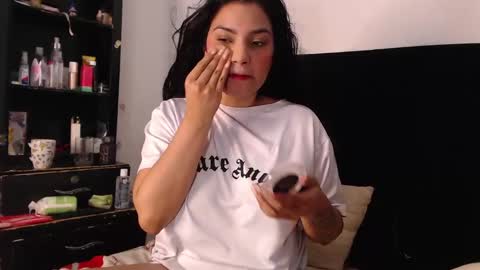 lolaa_staars online show from December 22, 2024, 5:32 pm