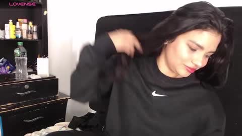 lolaa_staars online show from January 10, 2025, 2:57 am