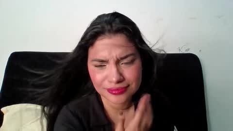 lolaa_staars online show from September 15, 2025, 7:19 am