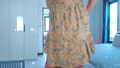 Snapshot of lolaaelita chatting on April 21, 2026, 8:31 am Lola online show from April 21, 2026, 8:31 am