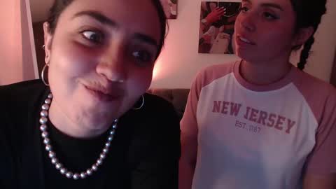 lolaandcamille online show from February 24, 2025, 6:47 pm