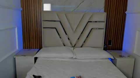 Lola Angel online show from September 15, 2025, 8:20 pm