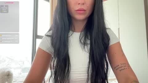 Snapshot of lolaap0pp chatting on April 3, 2026, 4:43 am Lola online show from April 3, 2026, 4:43 am