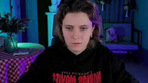 Snapshot of lolaasmus chatting on December 3, 2024, 5:12 pm I consider myself the god Loki but life just calls me LOL online show from December 3, 2024, 5:12 pm