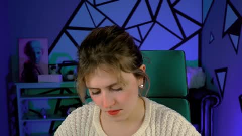 Snapshot of lolaasmus chatting on December 4, 2024, 11:24 pm I consider myself the god Loki but life just calls me LOL online show from December 4, 2024, 11:24 pm