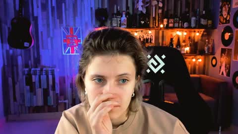 Snapshot of lolaasmus chatting on December 10, 2024, 5:07 am I consider myself the god Loki but life just calls me LOL online show from December 10, 2024, 5:07 am