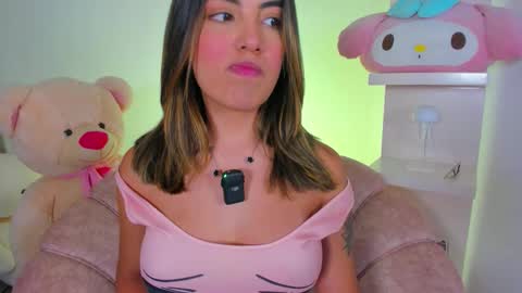 LolaCoper online show from September 17, 2025, 2:35 am