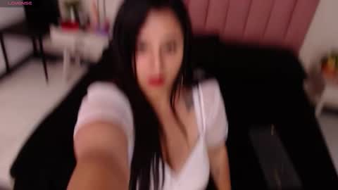 Snapshot of lolagolden1 chatting on September 23, 2025, 11:24 am lolagolden1 online show from September 23, 2025, 11:24 am