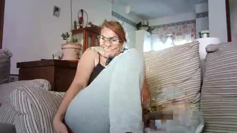 LOLA HUESO y ERIC online show from September 26, 2025, 8:29 am