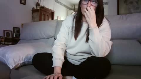 Snapshot of lolahueso chatting on March 23, 2026, 3:27 pm LOLA HUESO y ERIC online show from March 23, 2026, 3:27 pm