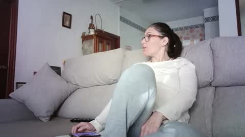 Snapshot of lolahueso chatting on April 3, 2026, 8:34 am LOLA HUESO y ERIC online show from April 3, 2026, 8:34 am