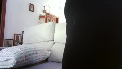 Snapshot of lolahueso chatting on April 9, 2026, 2:44 pm LOLA HUESO y ERIC online show from April 9, 2026, 2:44 pm