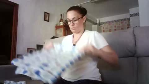 Snapshot of lolahueso chatting on April 19, 2026, 2:16 pm LOLA HUESO y ERIC online show from April 19, 2026, 2:16 pm