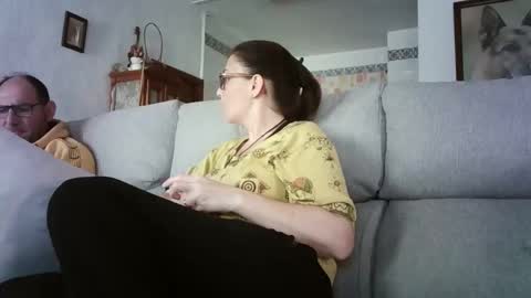 Snapshot of lolahueso chatting on April 27, 2026, 2:48 pm LOLA HUESO y ERIC online show from April 27, 2026, 2:48 pm