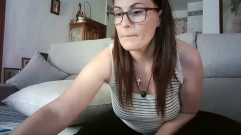 Snapshot of lolahueso chatting on May 8, 2026, 2:22 pm LOLA HUESO y ERIC online show from May 8, 2026, 2:22 pm