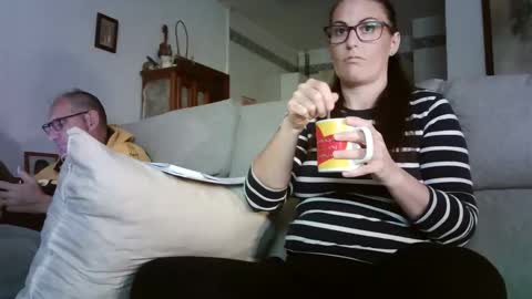 Snapshot of lolahueso chatting on May 15, 2026, 2:35 pm LOLA HUESO y ERIC online show from May 15, 2026, 2:35 pm