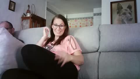 Snapshot of lolahueso chatting on May 17, 2026, 2:35 pm LOLA HUESO y ERIC online show from May 17, 2026, 2:35 pm