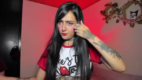 Snapshot of lolaleah_ chatting on February 15, 2026, 3:36 am Lola online show from February 15, 2026, 3:36 am