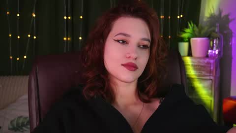 lolalemona online show from March 27, 2026, 2:17 pm