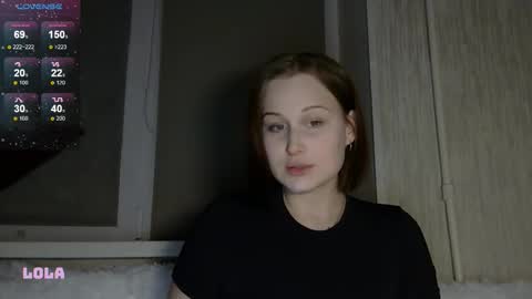 Snapshot of lolalibellule chatting on October 31, 2025, 8:21 pm Lola online show from October 31, 2025, 8:21 pm