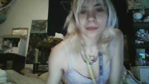Lola Lixx online show from December 19, 2024, 8:23 am