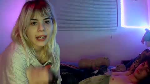 Lola Lixx online show from March 8, 2025, 9:28 am
