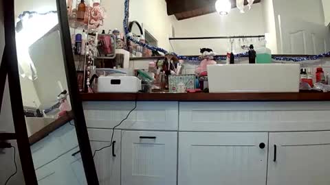 Snapshot of lolalixx6969 chatting on March 30, 2026, 9:43 am Lola Lixx online show from March 30, 2026, 9:43 am