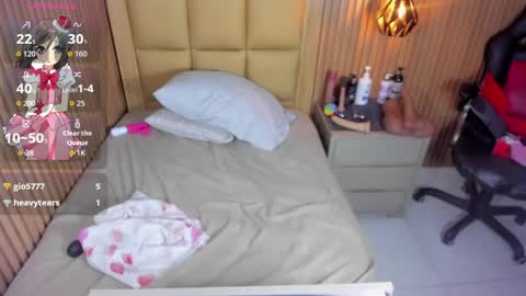 Snapshot of lolamaxi chatting on April 9, 2026, 6:19 am LOLA online show from April 9, 2026, 6:19 am