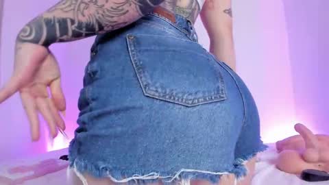 Snapshot of lolap_ chatting on February 13, 2025, 7:42 pm Lola online show from February 13, 2025, 7:42 pm