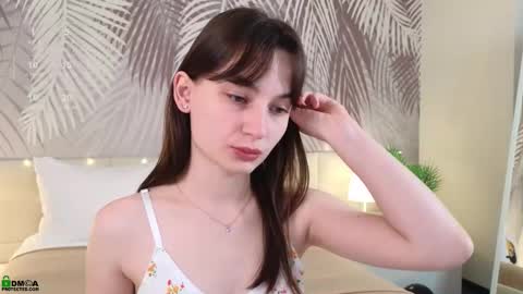 Lola online show from November 6, 2025, 1:39 am