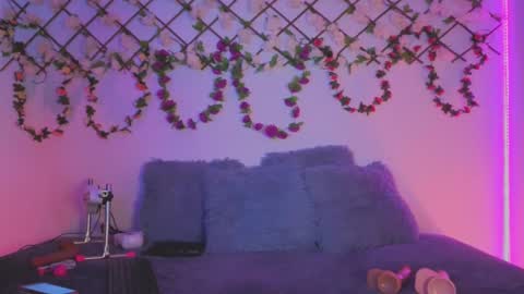 Snapshot of lolarosesxs chatting on November 25, 2025, 8:42 pm Lola online show from November 25, 2025, 8:42 pm