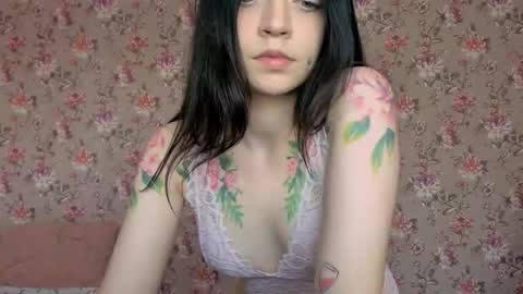 Snapshot of lolarozzie chatting on May 4, 2026, 3:57 am Lola Next stream January 6th at 0500am 30 minutes GMT online show from May 4, 2026, 3:57 am