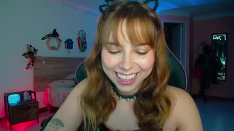 Snapshot of lolaverse chatting on October 9, 2025, 5:44 pm Lola doll online show from October 9, 2025, 5:44 pm