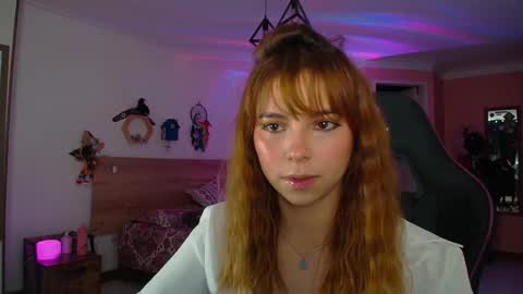 Snapshot of lolaverse chatting on October 19, 2025, 6:08 pm Lola doll online show from October 19, 2025, 6:08 pm