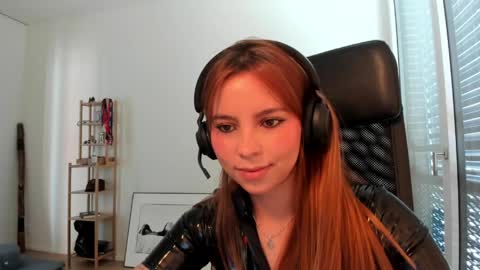 Lola doll online show from April 25, 2026, 8:28 am