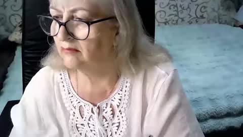 Snapshot of lolkaalyss chatting on October 10, 2025, 6:01 am LolkaAlyss online show from October 10, 2025, 6:01 am