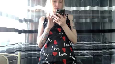 Snapshot of lollifox_1 chatting on October 1, 2025, 5:57 am Lisa online show from October 1, 2025, 5:57 am