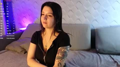 Alex online show from October 3, 2025, 7:44 pm