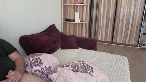 lollove24 online show from September 22, 2025, 11:45 am