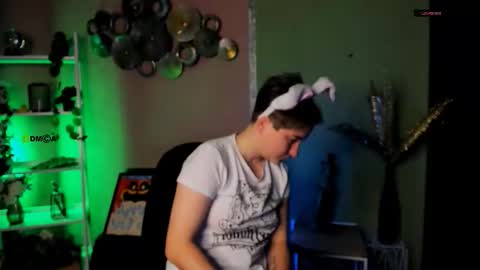 Lolly online show from November 5, 2025, 6:46 am