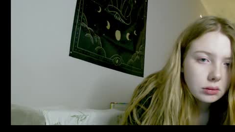 Lilly online show from December 4, 2024, 8:07 pm