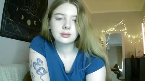 Lilly online show from December 23, 2024, 2:35 am