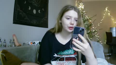 Lilly online show from January 12, 2025, 7:32 am