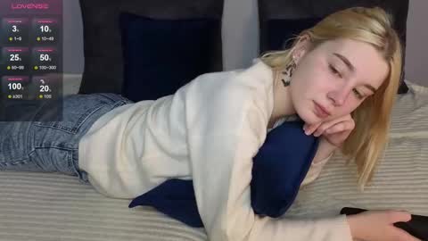 Eva online show from November 26, 2025, 7:26 pm